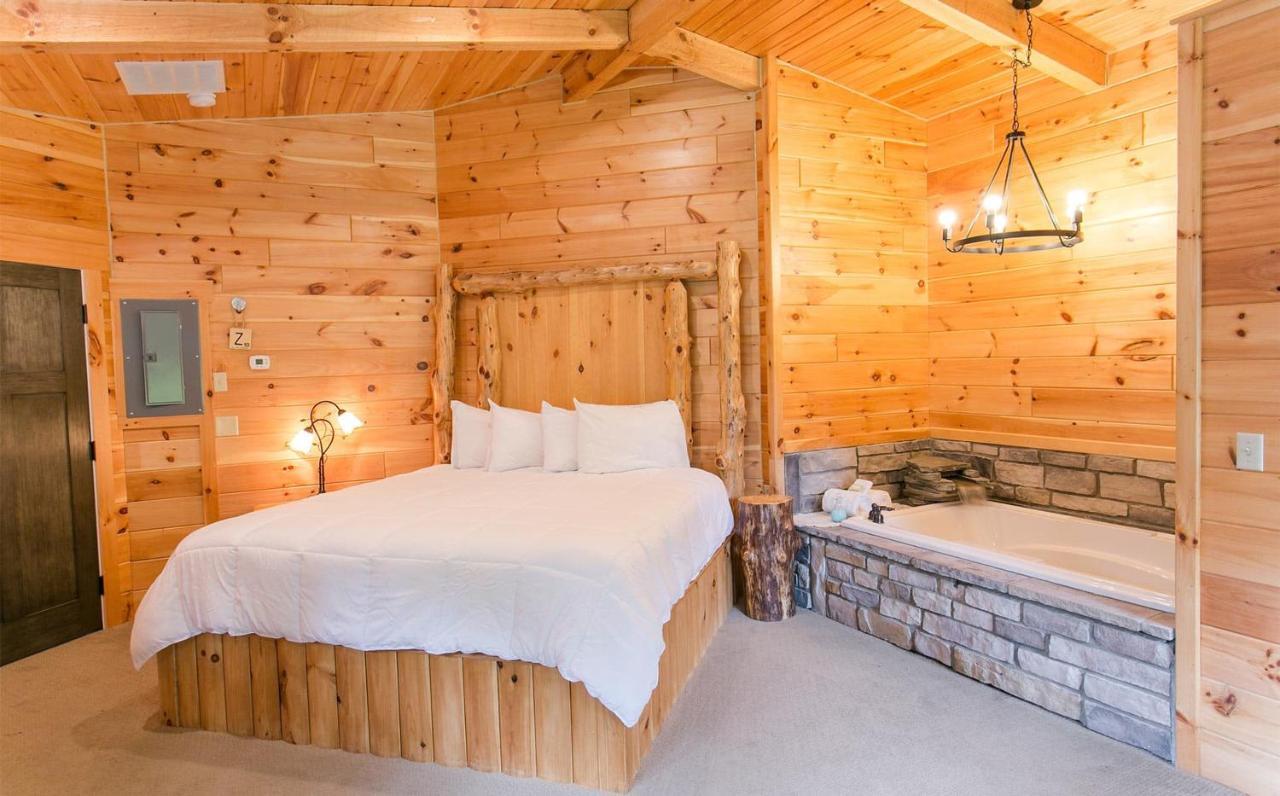 Farmhouse Suites By Amish Country Lodging Millersburg Eksteriør billede