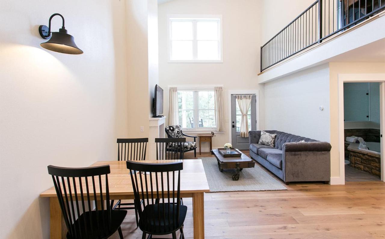 Farmhouse Suites By Amish Country Lodging Millersburg Eksteriør billede