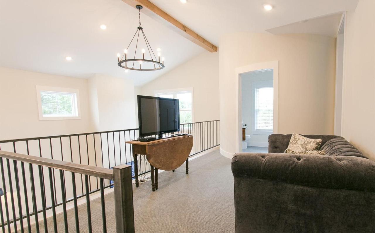 Farmhouse Suites By Amish Country Lodging Millersburg Eksteriør billede