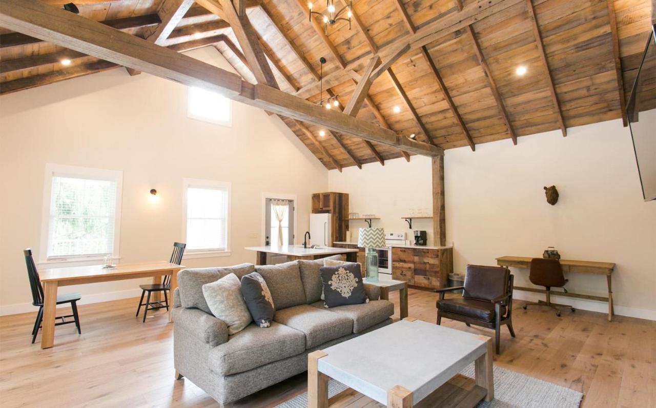 Farmhouse Suites By Amish Country Lodging Millersburg Eksteriør billede